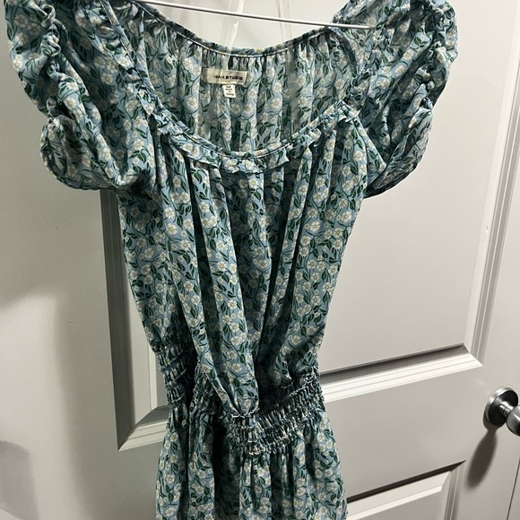 Ladies frilly shirt - Picture 3 of 3